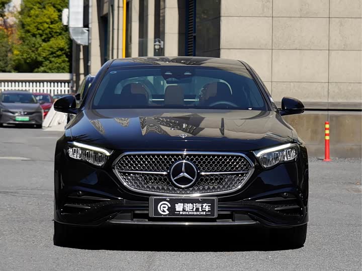 Mercedes-Benz E-Class Hybrid 2024 2024款 E 350 e L 插电式混合动力运动轿车