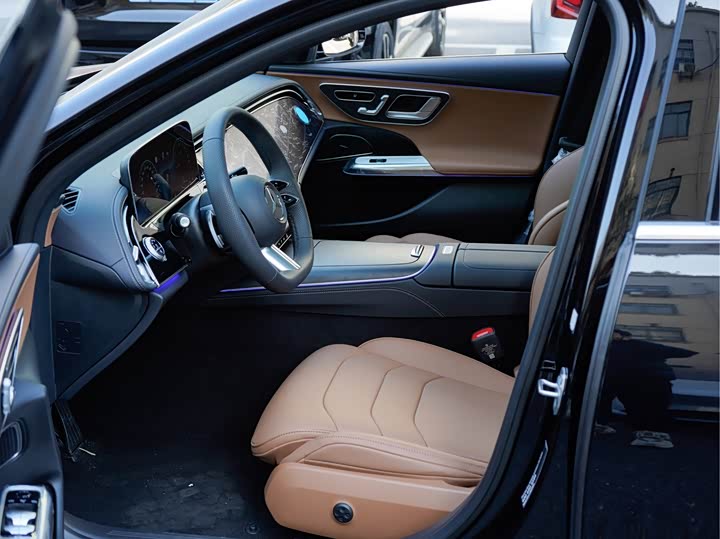 Mercedes-Benz E-Class Hybrid 2024 2024款 E 350 e L 插电式混合动力运动轿车