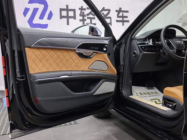 Audi A8 2025 2025款 A8L Horch创始人版 55TFSI