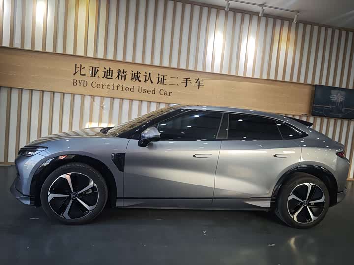 2025 BYD Song L