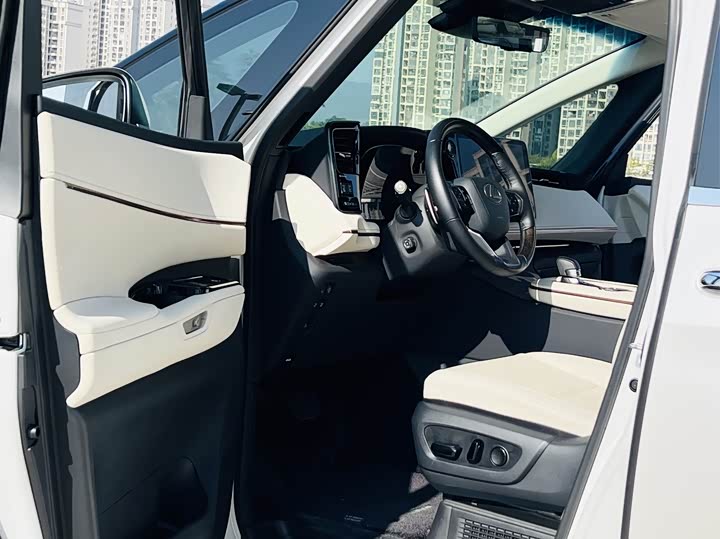 Lexus LM 2023 2023款 500h 六座尊崇版