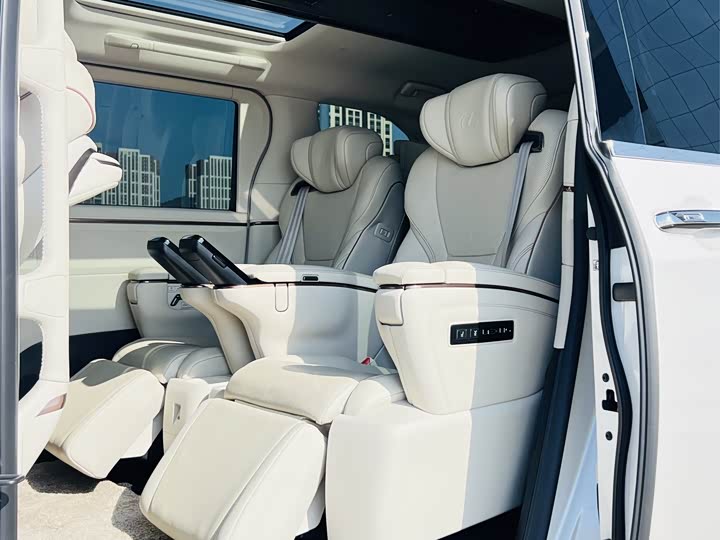 Lexus LM 2023 2023款 500h 六座尊崇版