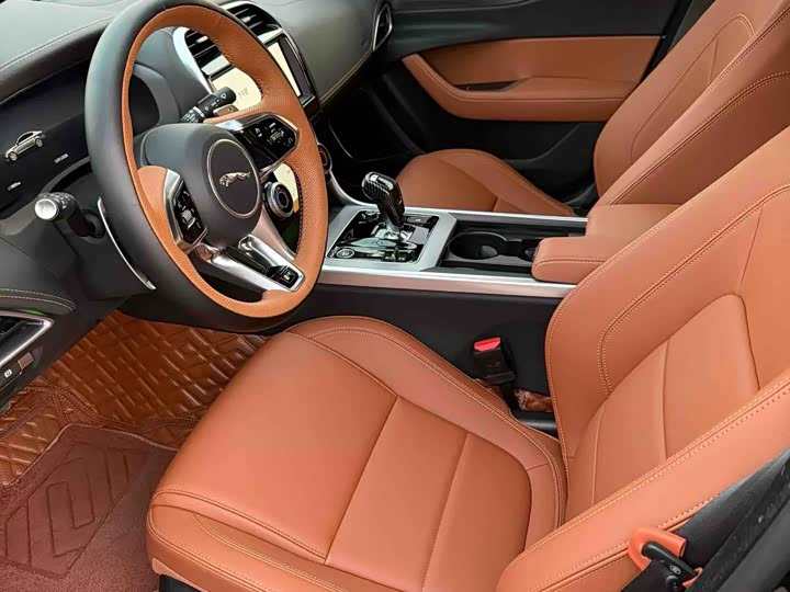 Jaguar XE L 2025 2025款 2.0T 250PS R-DYNAMIC 90周年典藏版