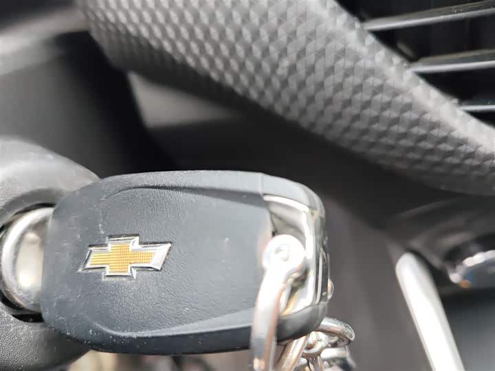 Chevrolet Onix (Cavalier) 2021 2021款 325T 自动欣悦版