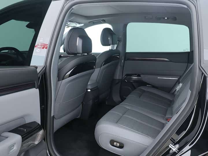 Zeekr 7X 2025 2025款 100kWh 长续航后驱智驾版