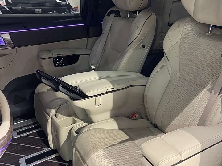 Toyota Alphard 2024 2024款 双擎 2.5L 臻享版