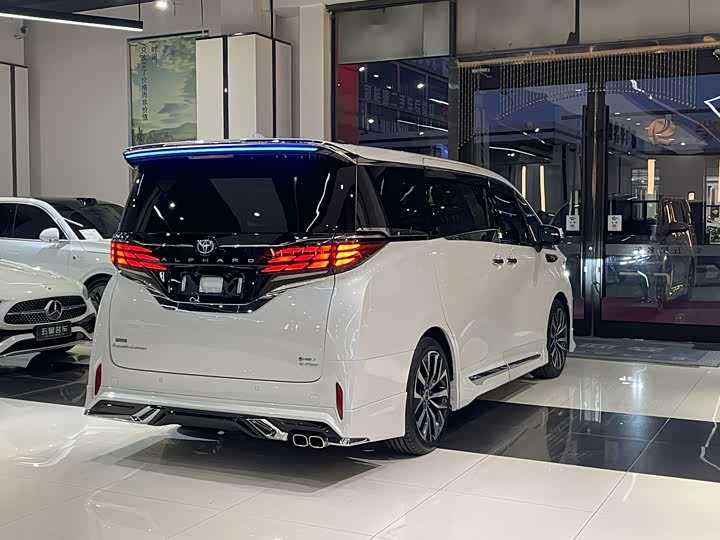 Toyota Alphard 2024 2024款 双擎 2.5L 臻享版