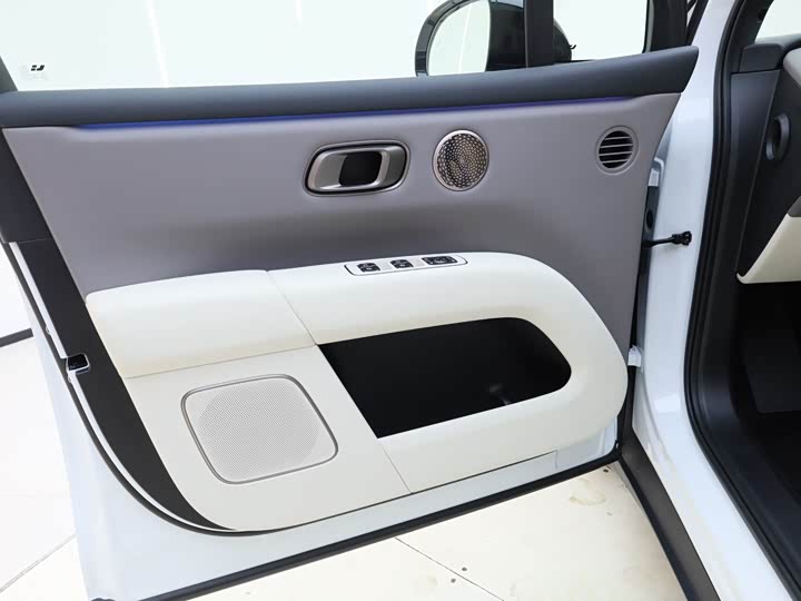 LiXiang i6 2025 2025款 四驱标准版