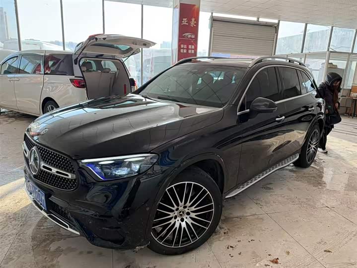 Mercedes-Benz GLC-Class 2025 2025款 GLC 300 L 4MATIC 豪华型 7座