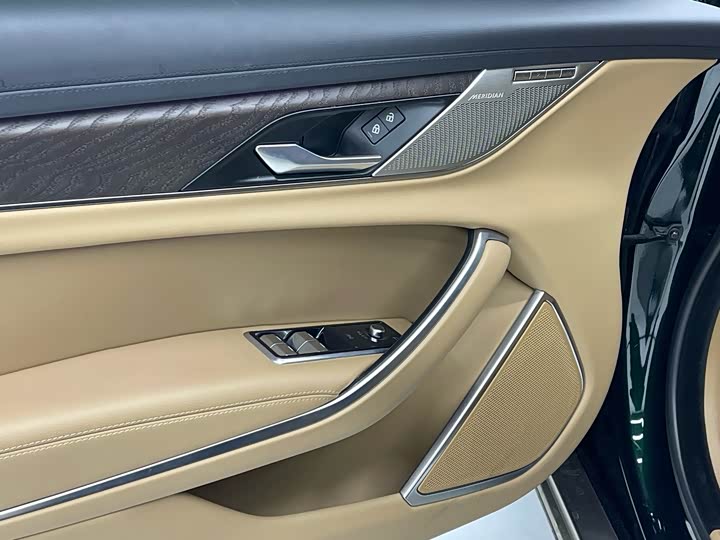 Jaguar XF L 2024 2024款 2.0T P250 两驱尊享豪华版