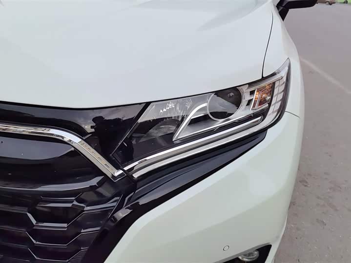 Honda UR-V 2023 2023款 240TURBO 两驱致悦版