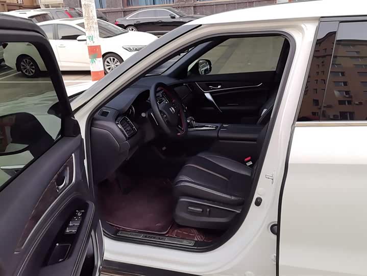 Honda UR-V 2023 2023款 240TURBO 两驱致悦版