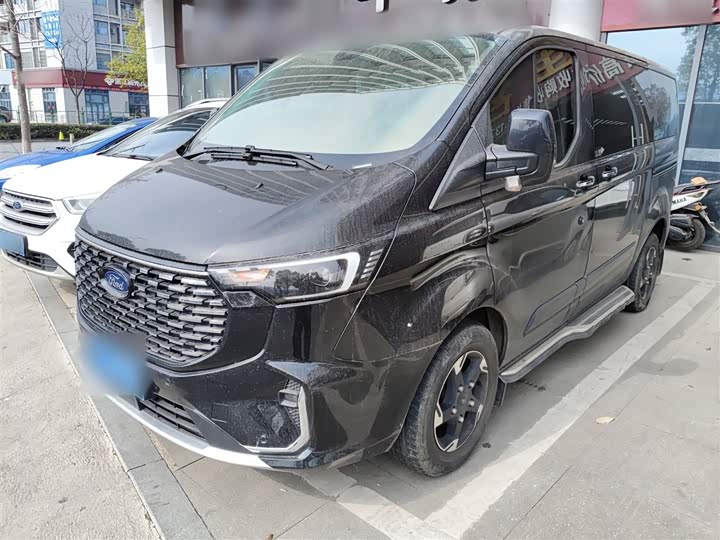 2023 Ford Tourneo