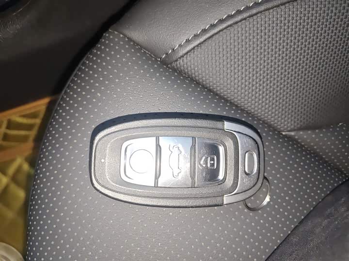 Hongqi E-QM5 2024 2024款 610km PLUS