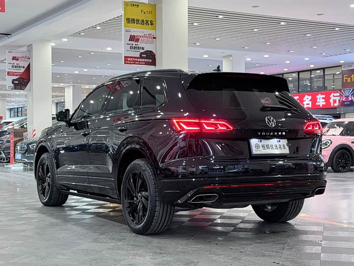 Volkswagen Touareg 2022 2022款 3.0TSI 锐享版 曜黑运动套装