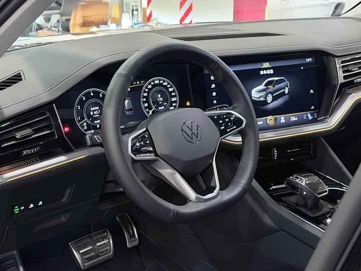Volkswagen Touareg 2022 2022款 3.0TSI 锐享版 曜黑运动套装