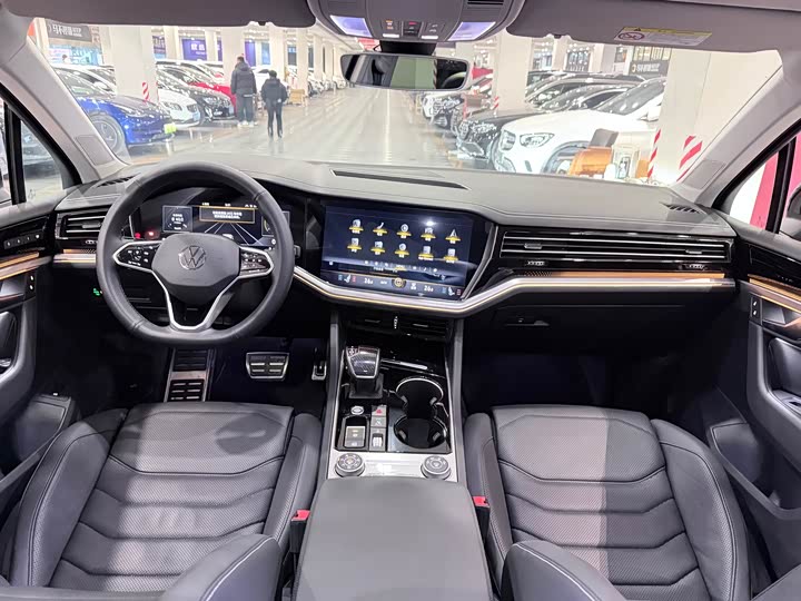 Volkswagen Touareg 2022 2022款 3.0TSI 锐享版 曜黑运动套装