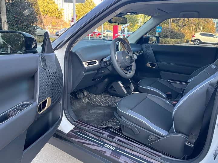 Mini Cooper 2025 2025款 456km COOPER E 经典派