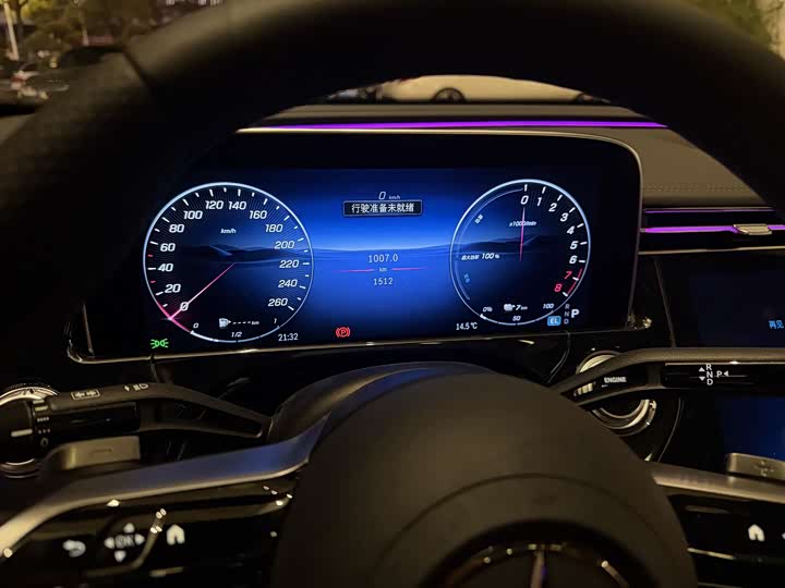 Mercedes-Benz E-Class Hybrid 2024 2024款 E 350 e L 插电式混合动力运动轿车