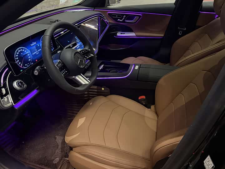 Mercedes-Benz E-Class Hybrid 2024 2024款 E 350 e L 插电式混合动力运动轿车