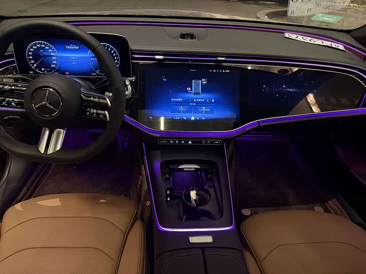 Mercedes-Benz E-Class Hybrid 2024 2024款 E 350 e L 插电式混合动力运动轿车