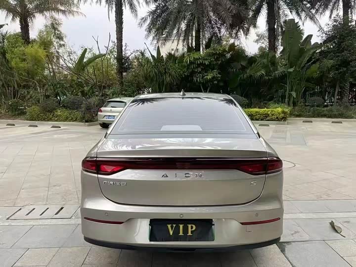 GAC Aion S 2023 2023款 魅 580 磷酸铁锂