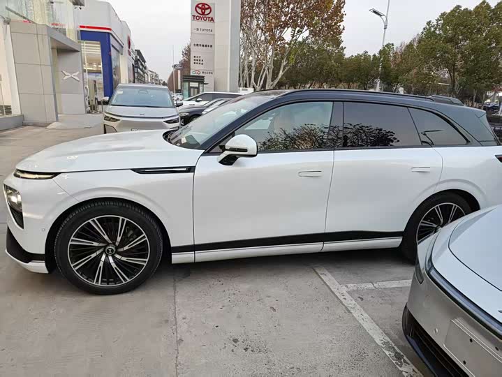 XPeng G9 2025 2025款 725 超长续航 Max