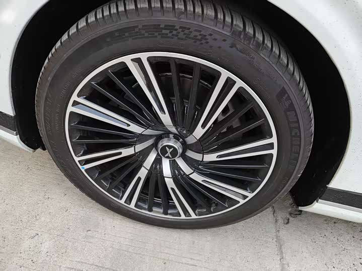 XPeng G9 2025 2025款 725 超长续航 Max