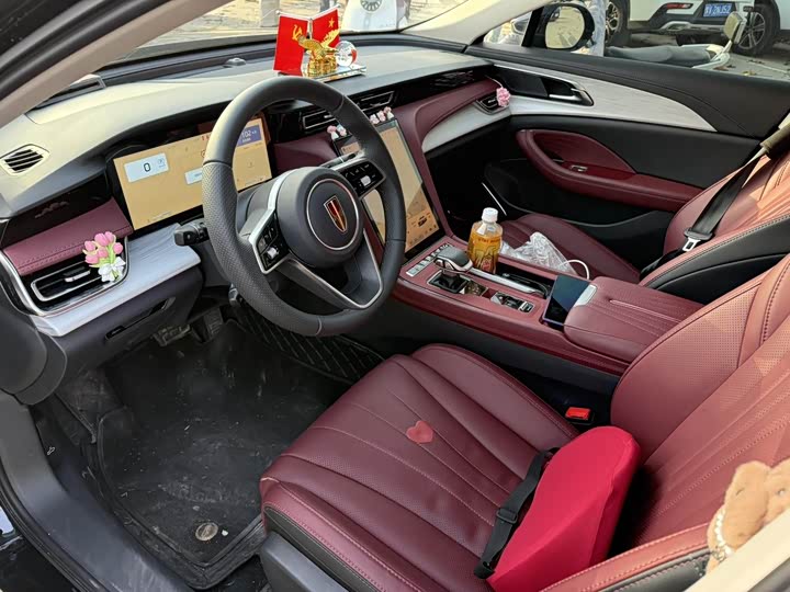 Hongqi H5 2025 2025款 2.0T 自动旗畅版