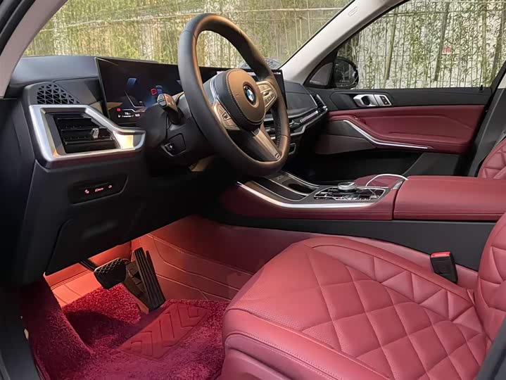 BMW X5 2025 2025款 xDrive 30Li 尊享型M运动曜夜套装