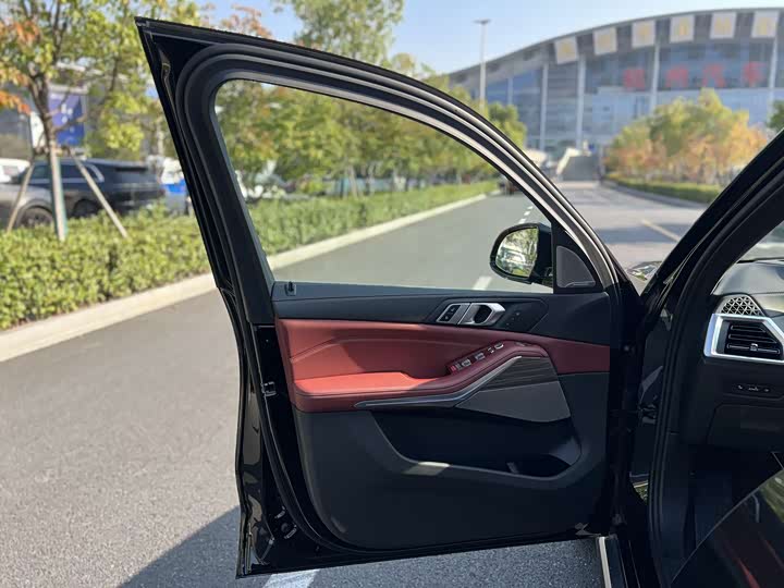 BMW X5 2023 2023款 xDrive 40Li M运动套装