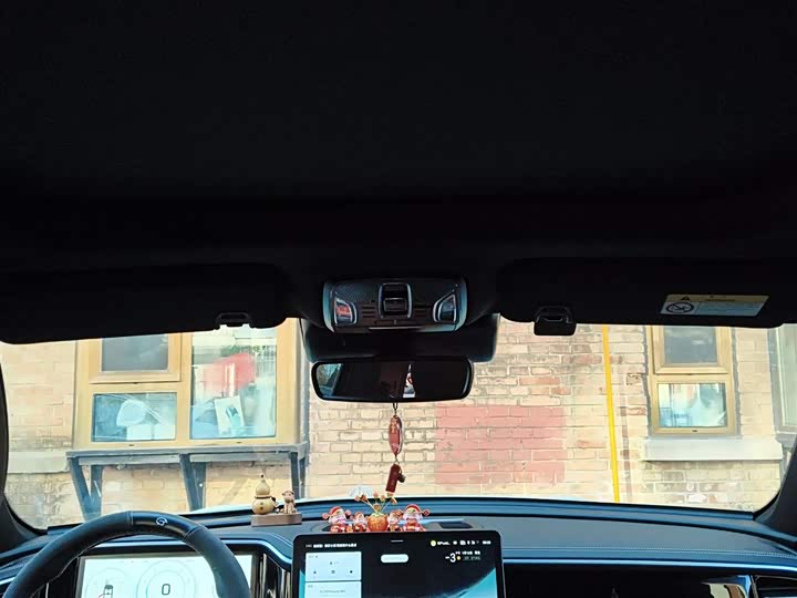 GAC Trumpchi GS8 2025 2025款 领航系列 2.0TGDI 两驱豪华版 5座