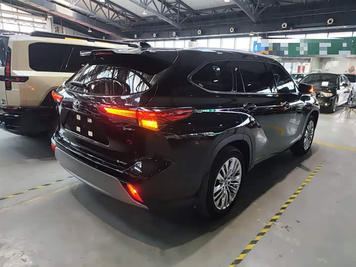 Toyota Highlander 2024 2024款 2.5L智能电混双擎四驱尊贵版 7座