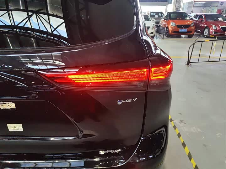 Toyota Highlander 2024 2024款 2.5L智能电混双擎四驱尊贵版 7座