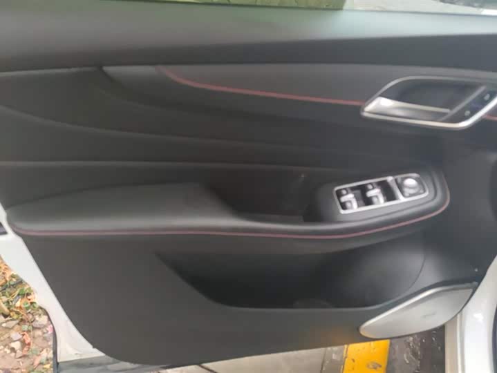 MG Motor Pilot Hybrid 2021 2021款 Trophy系列 1.5T 混动Trophy旗舰版