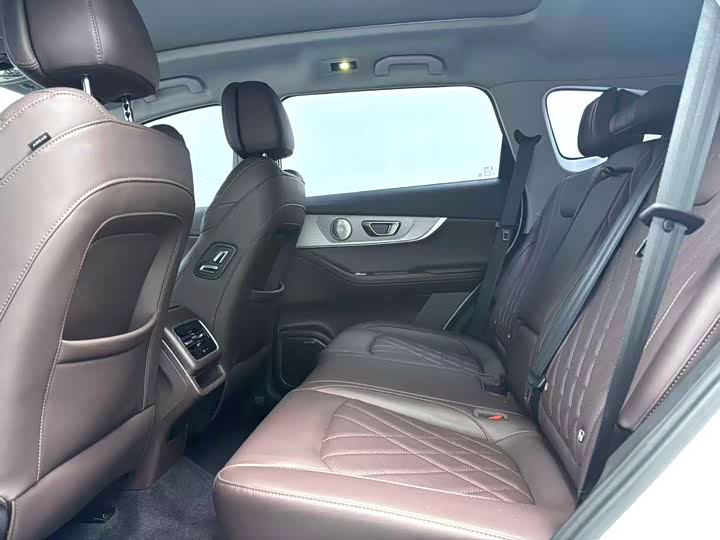 Chery Tiggo 8 Pro 2024 2024款 冠军版 390T 四驱巅峰版 5座