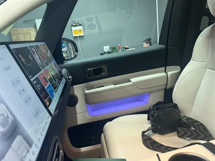 LiXiang Mega 2025 2025款 Home 家庭特别版