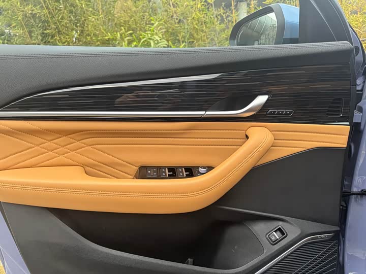 Geely Monjaro L Hybrid 2022 2022款 1.5T DHT增程电动旗舰版