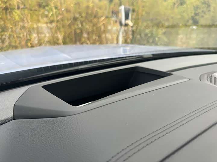 Geely Monjaro L Hybrid 2022 2022款 1.5T DHT增程电动旗舰版