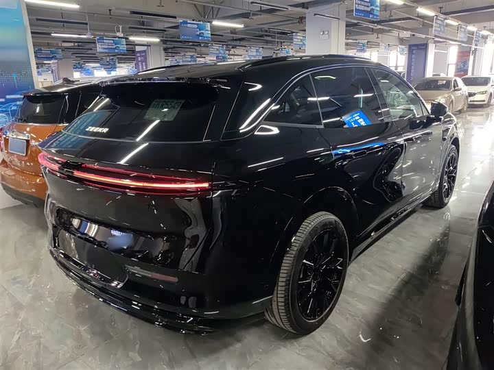 Zeekr 7X 2025 2025款 100kWh 长续航后驱智驾版
