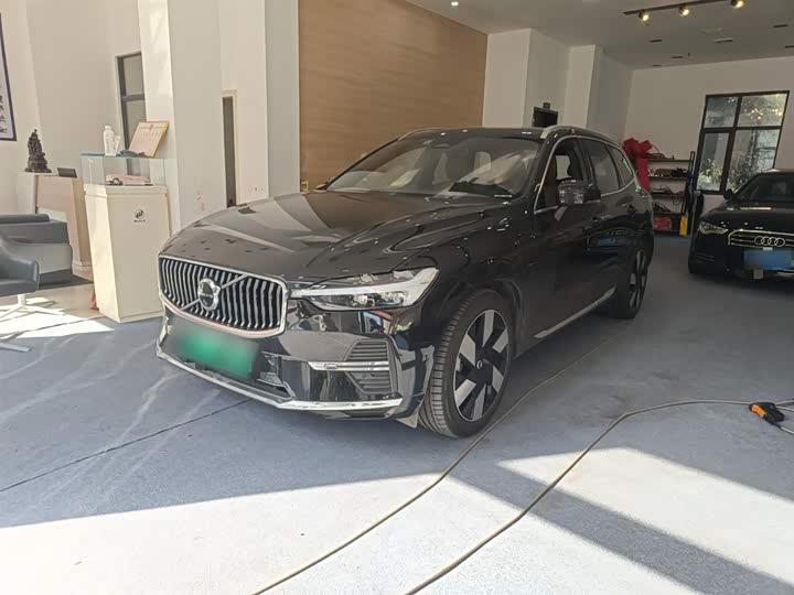Volvo XC60 Hybrid 2025 2025款 插电式混动 长续航四驱智雅豪华版