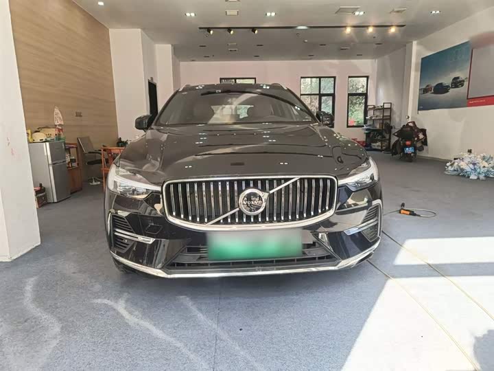 Volvo XC60 Hybrid 2025 2025款 插电式混动 长续航四驱智雅豪华版