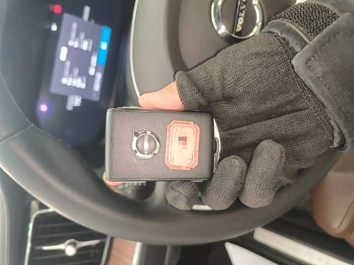 Volvo XC60 Hybrid 2025 2025款 插电式混动 长续航四驱智雅豪华版