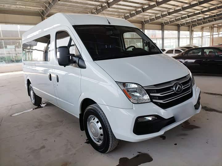 Maxus V80 2025 2025款 超值版傲运通 2.0T 手动长轴中顶127Ps 6/7/9座