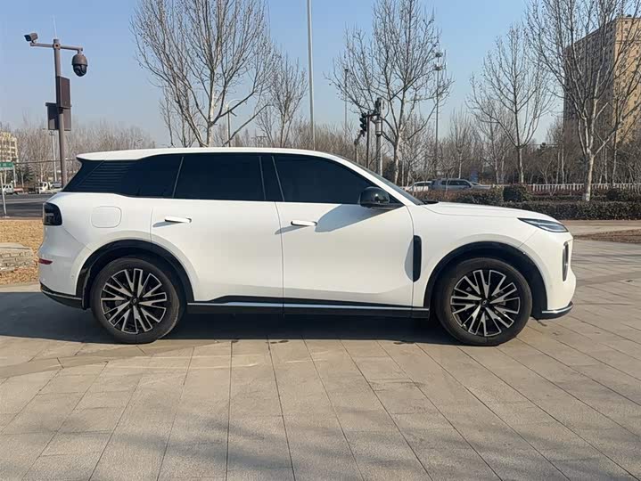 Changan Qiyuan (Nevo) Q07 2025 2025款 215尊荣型