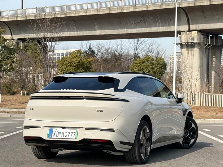 Zeekr 007 GT 2025 2025款 长续航后驱智驾版 100kWh