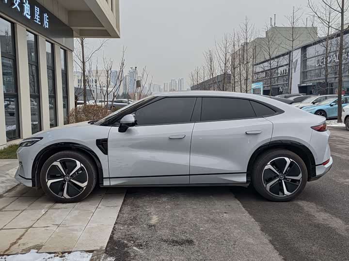 BYD Song L 2025 2025款 智驾版 662km 激光雷达卓越型