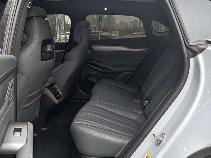 BYD Song L 2025 2025款 智驾版 662km 激光雷达卓越型