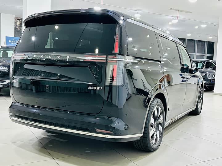 Volvo EM90 2025 2025款 Ultra 六座