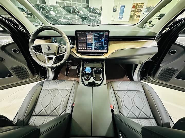 Volvo EM90 2025 2025款 Ultra 六座